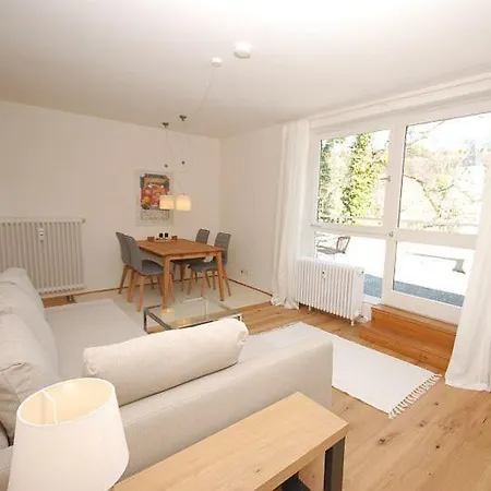Ferienwohnungen Zeno Zenostrasse 5 Wohnung 28 Apartamento *